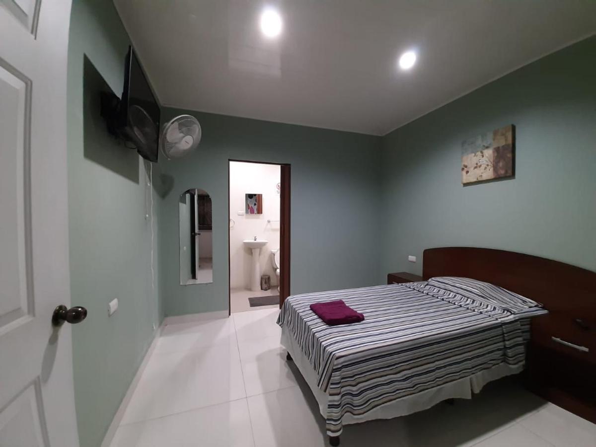 Hotel Casa Blanca Леон Экстерьер фото